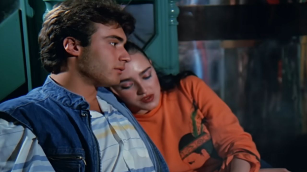 Mehmet Serdar Sulukahya’nın şehnaz dilan ile oynadığı beyaz ölüm filminden bir kare